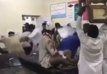 مثال، کوٹ ادو کے سرکاری اسپتال کے یہ مناظر جہاں مریضوں کے لواحقین اپنے پیاروں کے پہلے علاج کے لیے لڑ رہے ہیں۔