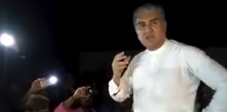 شاہ محمود قریشی کی عمرکوٹ میں عوام اور کارکنان سے ہلکی پھلکی گفتگو۔