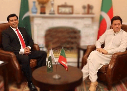 Imran_Khan_with_Arshad_Sharif
