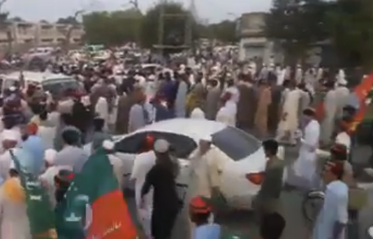 صوابی میں عوام کا ٹھاٹھیں مارتا سمندر عمران خانُ سے محبت اور سپورٹ کی گواہی ہے..