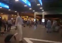 نئے پاکستان کے وزیر خزانہ کراچی ائرپورٹ پر بغیر پروٹوکول کے… یہ ہے تبدیلی