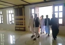 اسپیکر خیبرپختونخوا اسمبلی مشتاق غنی اور وزیراعلیٰ کے مشیر ضیاء اللہ بنگش کا صوبائی اسمبلی سکریٹریٹ کا دورہ۔