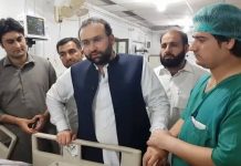 صوبائی وزیر صحت خیبرپختونخوا کے ڈبنگ سٹائل, 3 دن میں 2 بار ایل آر ایچ اور دیگر اسپتالوں کے اچانک دورے