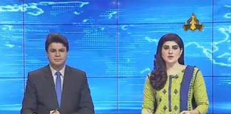 PTV News Package on Chinese Premier Li Keqiang welcome Ceremony for Pakistan Prime Minister Imran Khan with guard of honour and Pakistan and China MoU Signing Ceremony at the Great Hall of the People in Beijing China (03.11.18) 
#PrimeMinisterImranKhan #CPEC #PMIKVisitsChina

Prime Minister Imran Khan and Chinese Premier Li Keqiang have underscored the commitment for a stronger strategic cooperative partnership between Pakistan and China.

The two leaders assisted by their cabinet members held talks at the Great Hall of the People in Beijing on Saturday.

 On the occasion, the two sides expressed satisfaction over the multi faceted bilateral relations.

They reiterated their resolve to continue to deepen the relationship and explore new avenues of practical collaboration.

Both sides expressed satisfaction at the progress of CPEC which is a flagship project of Belt and Road initiative.

 The two leaders expressed complete confidence on the importance and future development of CPEC. 

They also expressed confidence that the process of industrial development of Pakistan will accelerate with the launch of special economic zones and the industrial parks. 

The two leaders expressed their commitment to maintain close engagement on issues of regional and global importance. They said that the relationship has withstood the test of time, notwithstanding changes in domestic, regional and global situations.

In his remarks, the Chinese premier expressed his desire to work closely with Prime Minister Imran Khan to further strengthen the all weather strategic partnership for shared future. 

Prime Minister Imran Khan thanked the Chinese Premier for the warm hospitality and reaffirmed the message of strong strategic partnership between Pakistan and China.

Sharing his vision of Naya Pakistan, the Prime Minister congratulated the Chinese premier  on successful anti corruption drive, poverty alleviation and modernization of China based on innovation and IT.

He said that China's phenomenal success in the last forty years that resulted in socio economic uplift of the people offers a great example for developing countries.

Prime Minister Imran Khan extended an invitation to the Premier Li Keqiant to visit Islamabad. The date of the visit will be finalized through diplomatic channels.         

Earlier, on arrival at the Great Hall of the People, the Chinese Premier accorded warm welcome to Prime Minister Imran Khan.

On the occasion, an official welcome ceremony was held in honor of the prime minister. Anthems of both the countries were played. Guard of honor was presented to the prime minister. The Prime Minister also laid wreath at the Monument of the People's Square. 

Pakistan and China have signed fifteen agreements and MoUs for cooperation in diverse fields.    

One document was relating to strategic level talks between the foreign ministers of two countries.   

Agreements relating to poverty alleviation in Pakistan and strengthening of cooperation in agriculture, industrial sectors and technical training were also signed by the two sides.    

The two countries signed an MoU for cooperation in forestry, earth sciences and transfer of electronics.

One agreement was signed between Higher Education of Pakistan and Science Academy of China whilst another was signed between Chinese Academy of Science and Pakistan Metrological Department.   

The signing ceremony was witnessed by Prime Minister Imran Khan and his Chinese counterpart Premier Li Keqiang. 

زیراعظم عمران خان اور چین کے وزیراعظم لی کی کیانگ نےپاکستان اور چین کے درمیان تذویراتی تعاون پرمبنی مضبوط شراکت دار ی کے لئے پختہ عزم کا اعادہ  کیاہے۔

 دونوں رہنماؤں کے درمیان آج بیجنگ کے عظیم  عوامی ہال میں مذاکرات ہوئے جس میں ان کی کابینہ کے ارکان نے ان کی معاونت کی۔

اس موقع پرفریقین نے کثیر الجہتی دوطرفہ تعلقات پر اطمینان ظاہر کیا۔انہوں نے ایک خطہ ایک سڑک پروگرام کے اہم منصوبے چین  پاکستان اقتصادی راہداری  پر پیش رفت پر بھی اطمینا ن کا ظاہر کیا۔

دونوں رہنماؤں نے علاقائی اور عالمی اہمیت کے حامل معاملات پرقریبی رابطے برقرار رکھنے کے عزم کااظہار کیا۔

چین کے وزیراعظم نے اپنے خیالات کااظہار کرتے ہوئے مشترکہ مستقبل کےلئے سد ابہارتذویراتی شراکت داری مزید مضبوط کرنے کے حوالے سے وزیراعظم عمران خان  کے ساتھ قریبی طور پر مل کرکام کرنے کی خواہش ظاہر کی ۔

وزیراعظم عمران  خان نے بھرپور میزبانی پرچینی وزیراعظم کا شکریہ اداکیااور پاکستان اور چین کے درمیان مضبوط تذویراتی شراکت داری کے پیغام کا اعادہ کیا۔

نیا پاکستان کے اپنے نصب العین  سے آگاہ کرتے ہوئے وزیراعظم نے چین کے ہم منصب کو بدعنوانی کے خاتمے کی کامیاب مہم ، غربت کے خاتمے ، ایجادات اور آئی ٹی کی بنیاد پرچین کو جدید خطوط پر استوار کرنے پر مبارکباد دی ۔

عمران خان نے کہاکہ گزشتہ سال چالیس سال میں چین کی نمایاں کامیابی کے نتیجے میں عوام  کی سماجی واقتصادی حالت میں آنے والی بہتری ترقی پذیرملکوں کے لئے ایک شاندار مثال ہے۔

چین کے وزیراعظم نے وزیراعظم عمران خان اوران کے وفد کے اعزازمیں ضیافت کا اہتما م بھی کیا۔

وزیراعظم عمران خان  نے وزیراعظم لی کی کیانگ کو پاکستان کے دورے کی دعوت دی ۔دورے کی تاریخ  کوسفارتی  سطح پرحتمی شکل  دی جائے گی ۔