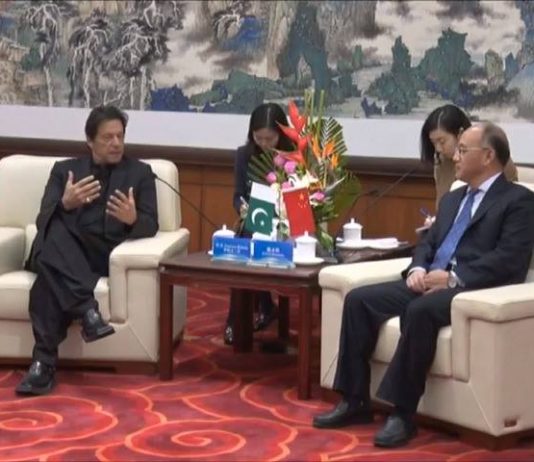 Prime Minister Imran Khan meets Mr. Zhen zhanmen acting vice president central party school in Beijing (04.11.18)