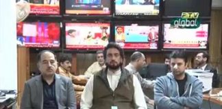 وزیر مملکت داخلہ شہر یار آفریدی کی وزیر مواصلات مراد سعید اور وزیراعظم کے معاون خصوصی افتخار درانی کے ہمراہ پی ٹی وی سے خصوصی گفتگو
(04.11.18)
#PTI

دو روز سے قوم اضطراب میں تھی وزیر مملکت برائے داخلہ 

کچھ لوگوں نے قانون ہاتھ میں لیا وزیر مملکت برائے داخلہ 

نادرا ایف ائی اے اور دیگر اداروں سے رابطے میں ہیں وزیر مملکت برائے داخلہ 

وزارت مواصلات نے اقدامات کئے فوٹیج  متعلقہ اداروں کو بھیج دی گئی ہیں وزیر مملکت برائے داخلہ 

قانون توڑنے والوں سے آہنی ہاتھ سے نمٹا جائے گا وزیر مملکت برائے داخلہ 

قانون کے دائرے میں رہتے ہوئے کارروائی کریں گے وزیر مملکت برائے داخلہ 

قوم کے سامنے جلد حقائق رکھیں گے وزیر مملکت برائے داخلہ 

حکومت اپنے فرض سے بخوبی آگاہ ہے وزیر مملکت برائے داخلہ 

موٹر وے پرہونے والے واقعات کی تفتیش جاری ہے وزیر مملکت برائے داخلہ 

عوام اس نمبر پر فوٹیج بھیج سکتے ہیں-  وزیر مملکت برائے داخلہ 

نمبر درج ذیل ہے۔03315480011 
پر واٹس ایپ کریں 

قوم کو ناامید نہیں کریں گے وزیر مملکت برائے داخلہ

The government has established a complaint cell regarding damages and destruction during recent protests.

Ministry of Interior said citizens can share pictures and videos of those involved in damaging state and private properties in the name of protests. They can share such pictures and videos on 0331 5480011 to help identify the rioters.

The Ministry has assured that name and number of those citizens, who will share pictures and videos of violent protesters, will be kept secret.