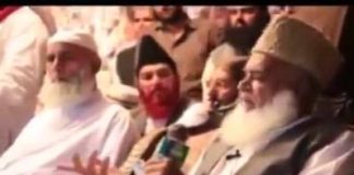 کیا توڑ پھوڑ اور غریب عوام کی املاک کو نقصان پہنچانا اسلامی تعلیمات کا حصہ ہے؟ہمارے نبی کریم صلی اللہ علیہ وآلہ وسلم اگر راستے میں گزرتے ہوئے پتھر دیکھتے تو وہ ہٹا دیتے تھے کہ کسی اور گزرنے والے کو تکلیف کا سامنا نہ ہو پھر ہم اُنکا نام لے کر عوامی املاک کو تباہ و برباد کرکے کون سا ثواب کما رہے ہیں؟