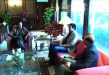 وزیر اعظم عمران خان سے وفاقی وزیر براے آبی وسائل فیصل واوڈا اور چیئرمین واپڈا لیفٹینٹ جنرل (ریٹائرڈ) مزمل حسین کی وزیر اعظم آفس میں ملاقات ۔

وزیر اعظم کو آبی وسائل کے منصوبوں کے حوالے سے پیشرفت پر بریفنگ