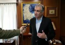 Minister of Foreign Affairs Shah Mahmood Qureshi Exclusive Talk after meeting Russian Presidential Envoy to Afghanistan Zamir Kabulov in Islamabad (29.01.19)
#PTI #ShahMahmoodQureshi 

روسی صدر کے نمائندہ خصوصی برائے افغانستان ایمبیسڈر ضمیر کابلوف سے ملاقات کے بعد وزیر خارجہ مخدوم شاہ محمود قریشی کی میڈیا سے گفتگو 

آج میری روسی صدر کے نمائندہ خصوصی برائے افغانستان ایمبیسڈر ضمیر کابلوف سے ملاقات ہوئی

ہم نے افغان امن کے حوالے سے تبادلہ خیال کیا دوحہ میں ہونے والی نشست اور پاکستان کی سوچ سے انہیں آگاہ کیا اور روسی وزیر خارجہ نے جس گرم جوشی سے میرا استقبال کیا اس پر ان کا شکریہ بھی ادا کیا

ہم چاہتے ہیں خطے میں جتنے اہم ممالک ہیں ان کے ساتھ روابط کو فروغ دیں کیونکہ افغان امن عمل ایک مشترکہ ذمہ داری ہے

افغانستان میں قیام امن کا فائدہ سب کو یکساں ہو گا لیکن خدانخواستہ اگر حالات خراب ہوتے ہیں تو وہ بھی پورے خطے کے لیئے نقصان دہ ہو گا

مجھے یہ کہتے ہوئے خوشی محسوس ہو رہی ہے کہ ہماری اور روس کی سوچ قریب تر ہے اور ہم نے باہمی تعاون کے ساتھ آگے بڑھنے کا فیصلہ کیا ہے

 سینیٹر لنڈسے گراہم ابھی کچھ دن پہلے میری دعوت پر پاکستان تشریف لائے اور ان کی وزیرِ اعظم پاکستان عمران خان کے ساتھ بہت اچھی نشست ہوئی - انہوں نے جاتے ہوئے جن خیالات کا اظہار کیا وہ سب کے سامنے ہے

میرا کل سینیٹر لنڈسے گراہم کے ساتھ ٹیلی فونک رابطہ ہوا -ہم نے افغانستان کے حوالے سے نئی صورتحال پر تبادلہ خیال کیا ہمیں توقع ہے کہ اگلے چند دن دنوں میں مزید اچھی پیش رفت ہوگی

پاکستان کی کوشش ہے کہ خطے کے تمام ممالک اور ملک کے جتنے معتبر ادارے ہیں وہ ایک پیج پر ہوں - ہمارے انٹلیکچولز کو اعتماد میں لیا جائے

ابھی میں انسٹیٹیوٹ آف سٹرٹیجک سڈیز میں سابقہ سفراء، سیکورٹی اداروں کے ریٹائرڈ آفیسرز اور بین الاقوامی تعلقات کے ماہرین سے تبادلہ خیال کر کے آیا ہوں تاکہ آئندہ جو بھی پیش رفت ہو اس میں قومی اتفاق رائے پایا جائے

کل میری سینٹ اسٹینڈنگ کمیٹی برائے امور خارجہ کے ممبران سے بھی نشست ہوئ انہیں بھی اعتماد میں لیا

ہماری پوری کوشش ہے کہ خواہ کشمیر کا مسئلہ ہو، افغانستان کا ہو یا سی پیک کے مسائل ہوں پوری قوم ایک پیج پر دکھائی دے